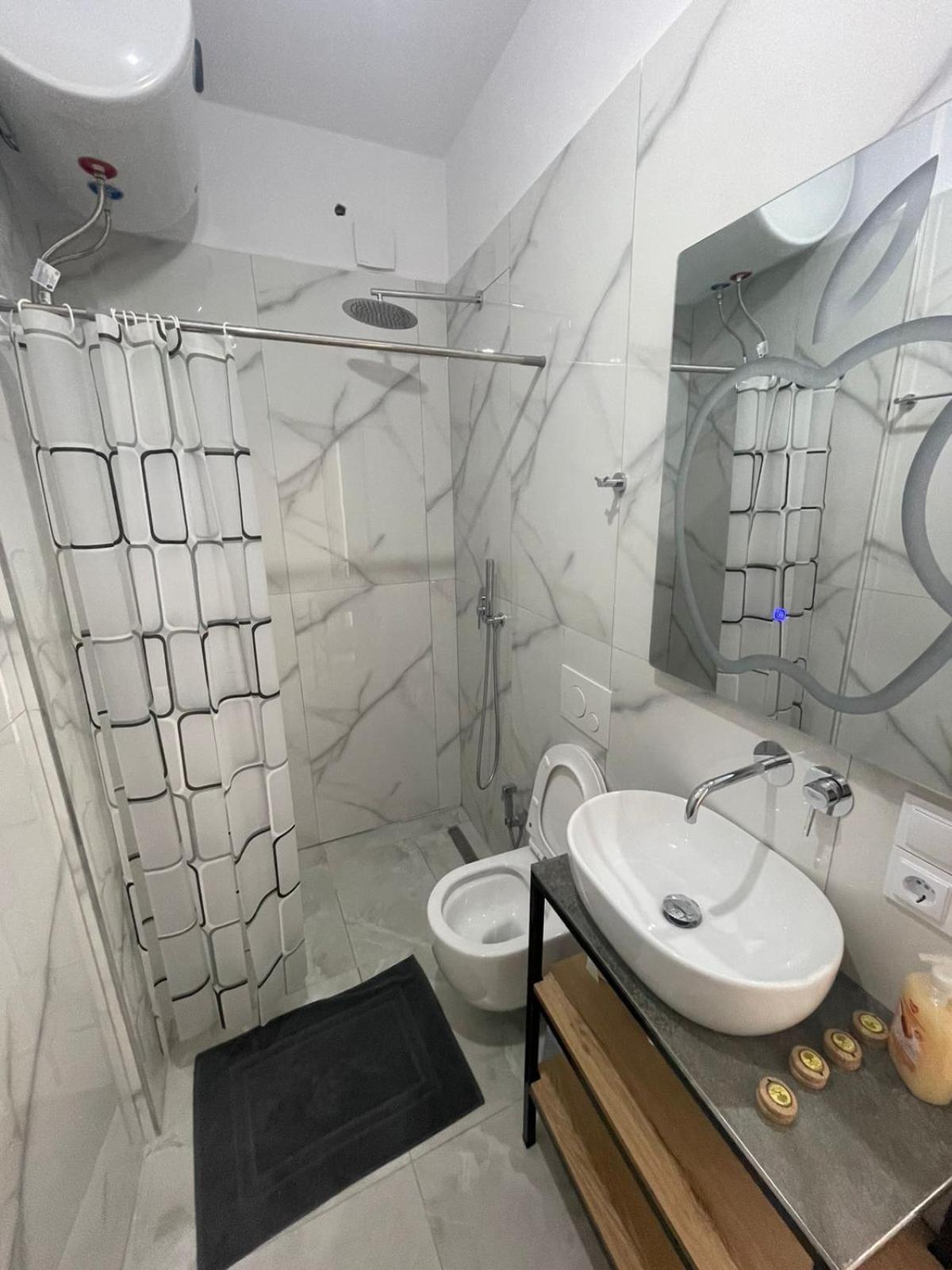 Vanesa Rooms Sarandë Esterno foto